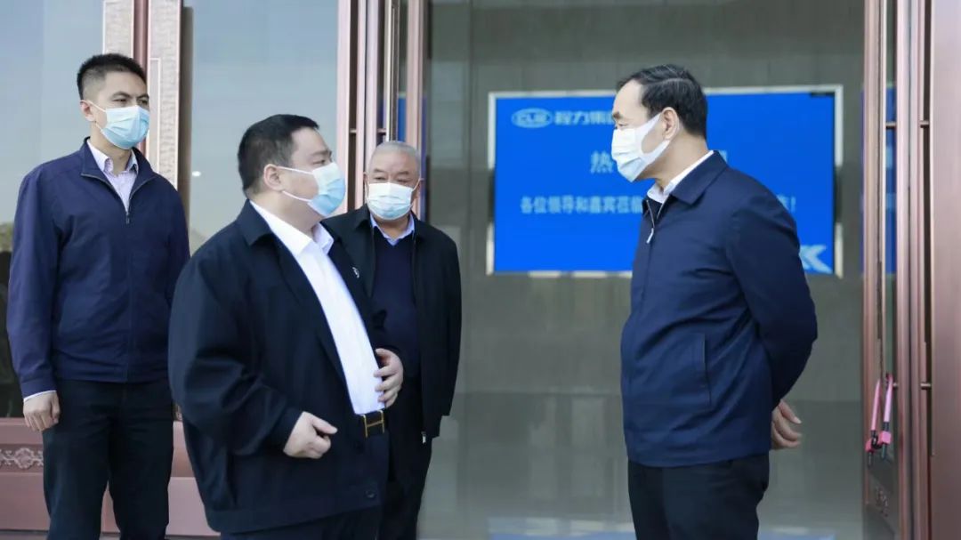 氫燃料電池整車及新能源中卡、重卡生產(chǎn)線將落戶隨州程力汽車集團----湖北省副省長趙海山一行領(lǐng)導(dǎo)視察程力汽車集團指導(dǎo)工作